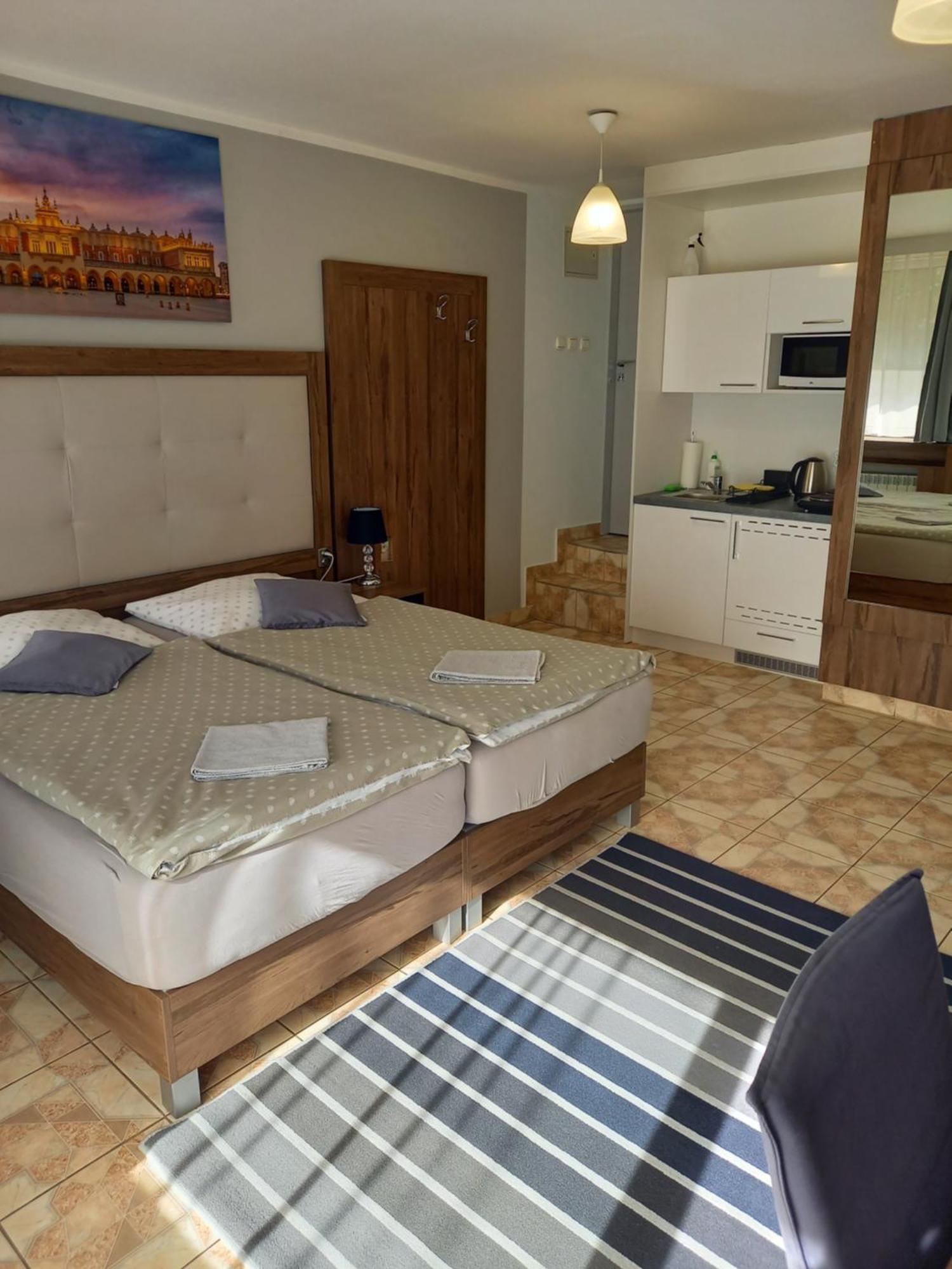 Mini Apartamenty Centrum Krakow Bagian luar foto